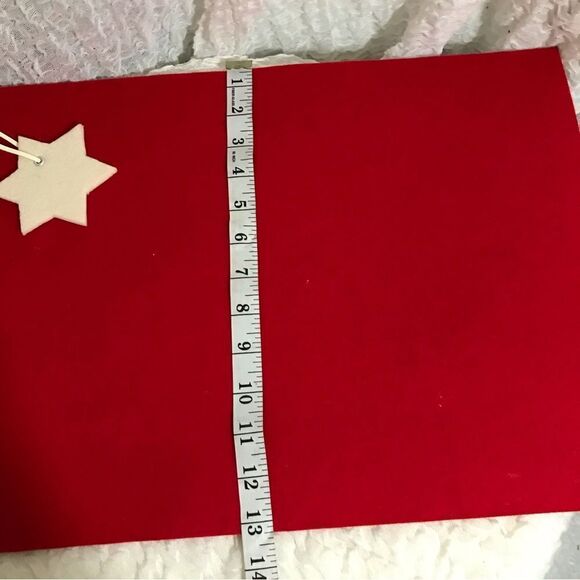 Set of 8 Red Christmas Place Mats - Picture 3 of 5
